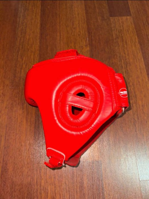 Шлем для единоборств