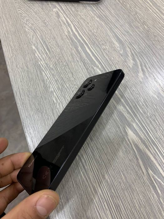 Redmi 12  8/256  karobka yoq holati zor aybi  yoq