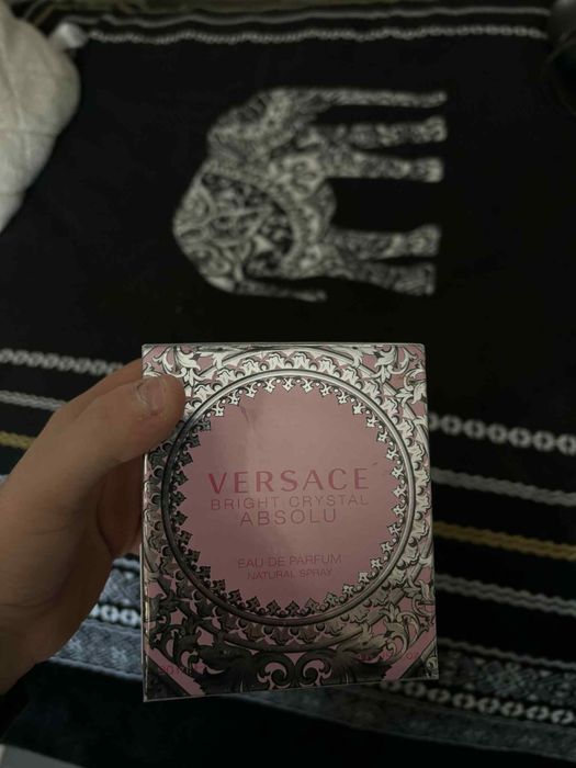 Продавам парфюми