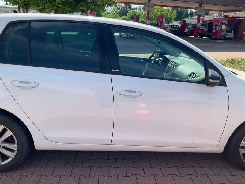 Volkswagen Golf VI 1.6 TDI Style 2011
