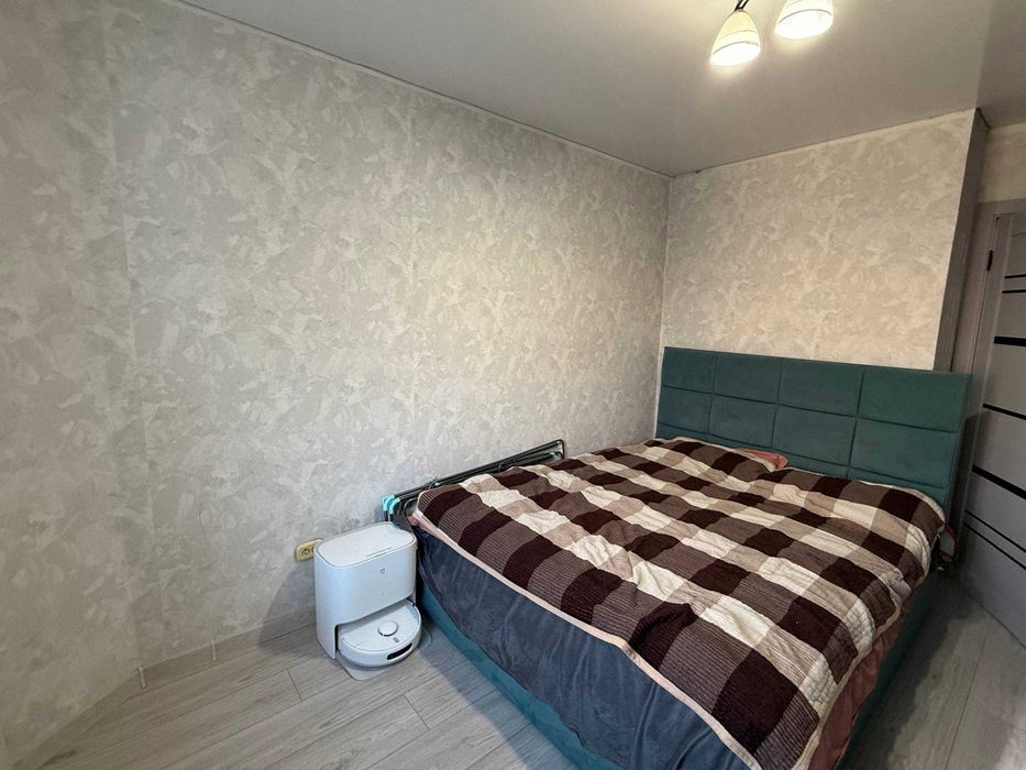 2-ком улучшенная, Кривой магазин