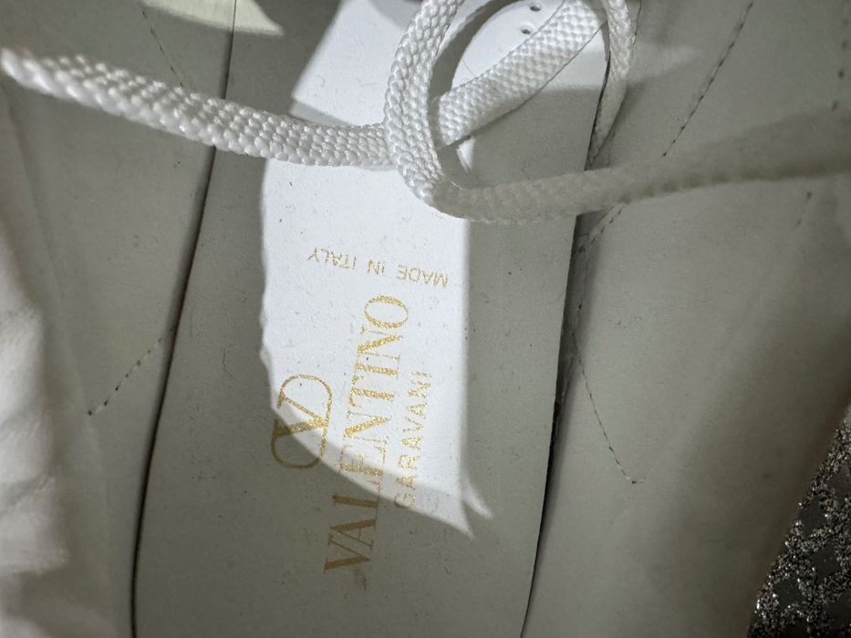 Дамски обувки VALENTINO Garavani