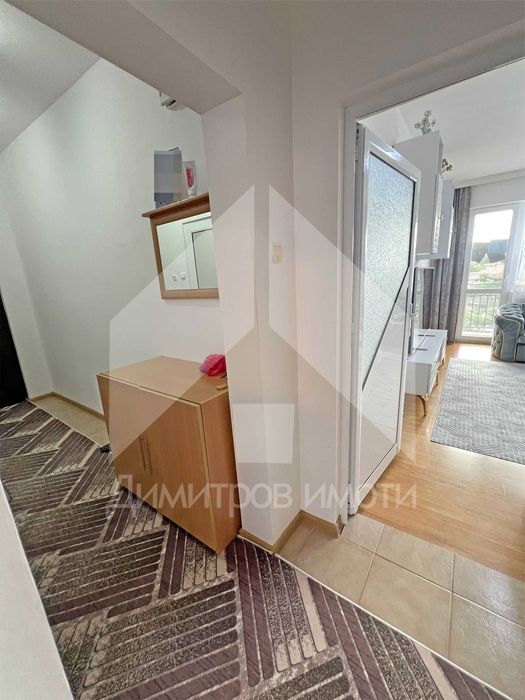 Продава двустаен апартамент готов за живеене - гр. Вълчи дол. Център.