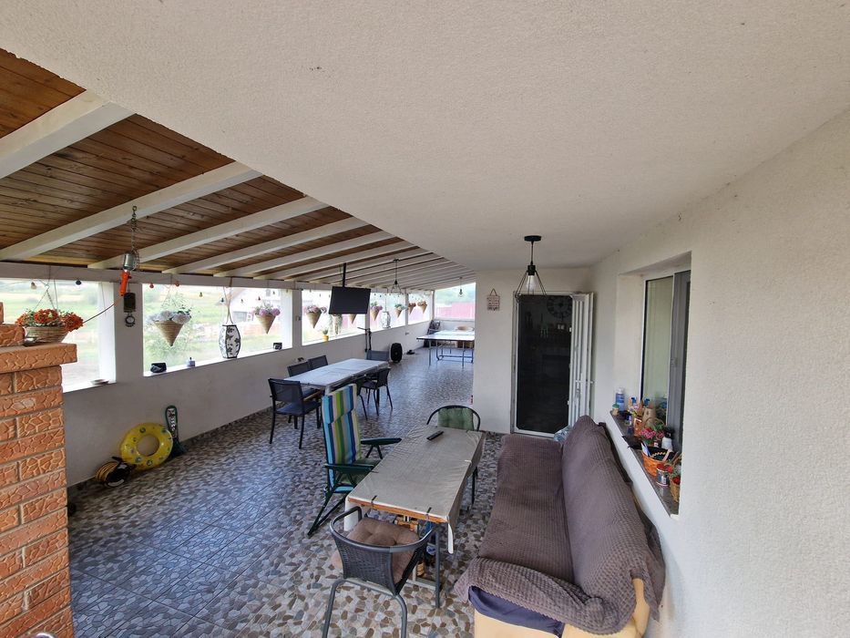 Se oferă spre vânzare casă individuală situată în Tomești  la DN28