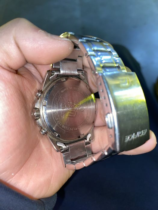 Продам часы наручные Касио оригинал