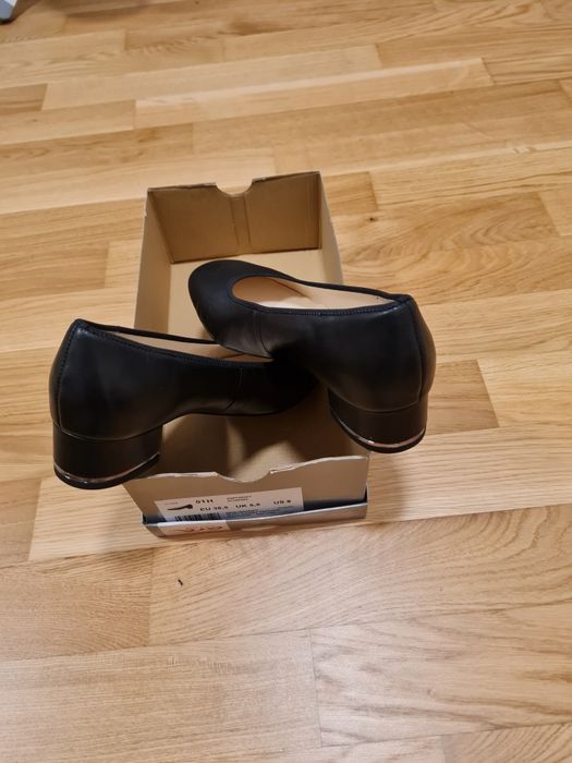 Pantofi femei, Ara, noi, marime 38.5 ( lungime talpa 24.5cm)