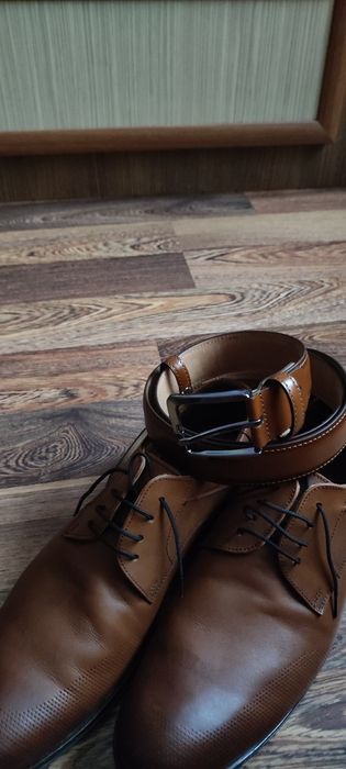 Официални мъжки обувки и колан