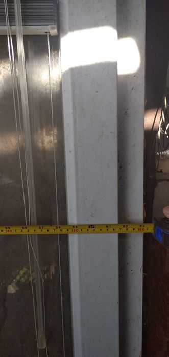 Прозорец с щора.