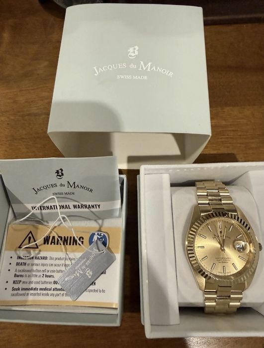 Часы швейцарские Jacques Du Manoir