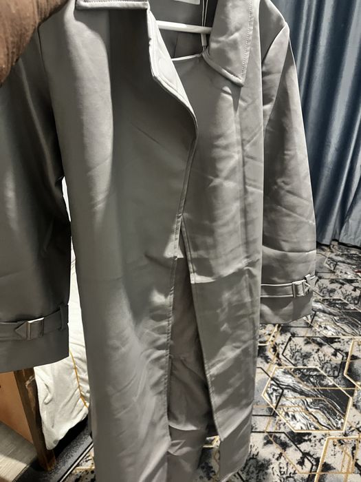 Тренч серый хорошего качества