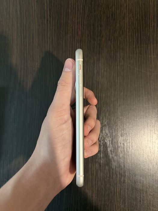 iPhone 11 Белый 78%