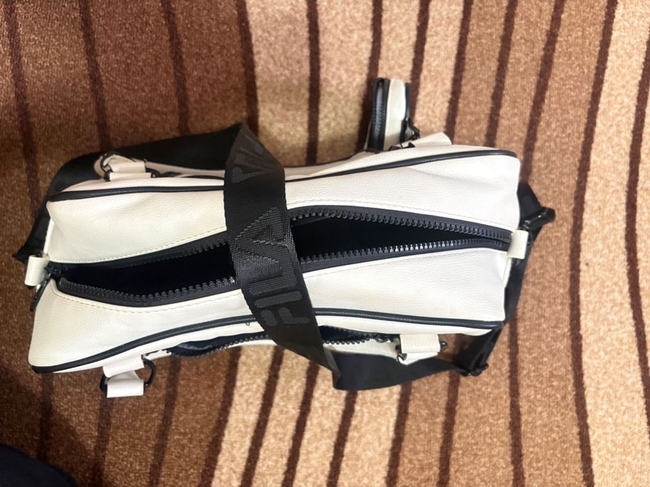 Бяла спортна чанта  Fila