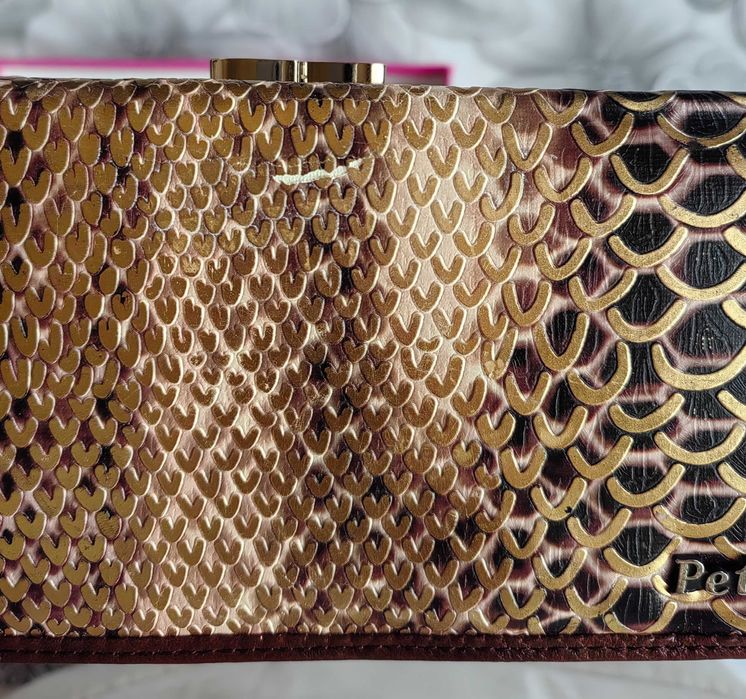 Кошелёк женский.