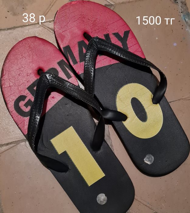 Обувь для девочки  ,кроссовки,кеды и т. д