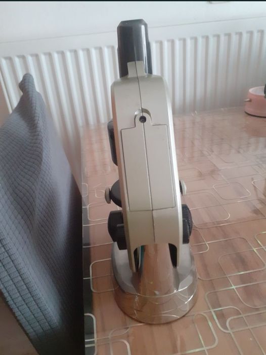 Vând microscop funcțional