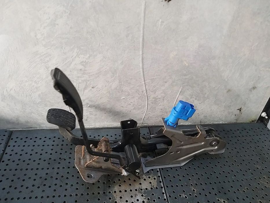 Ansamblu pedalier 1.8 b mazda 5 gcc29