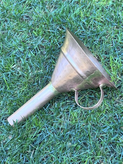 Медни фунии ръчна изработка