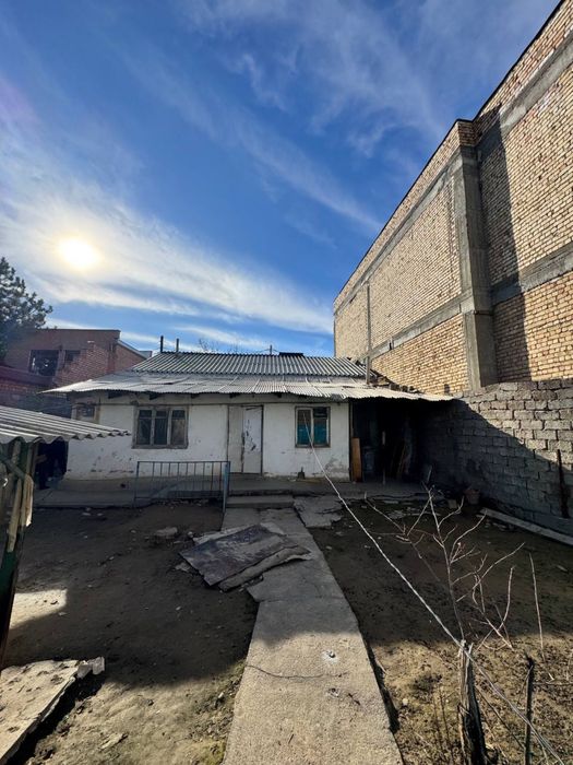 Дом-4 ком!метро Буюк Ипак Йулли(можно рабочим студентам или под склад