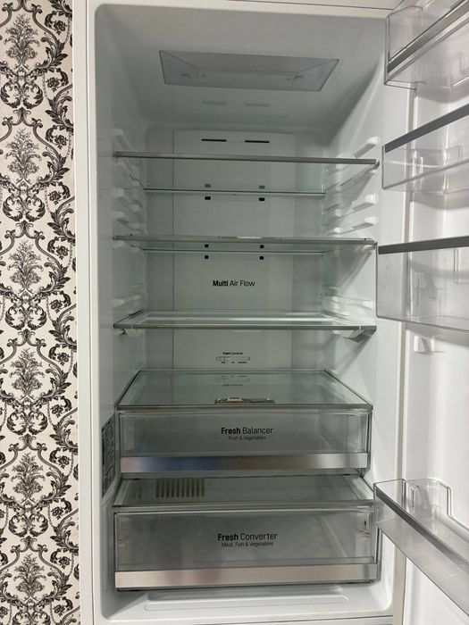 Холодильник  двух камерный LG