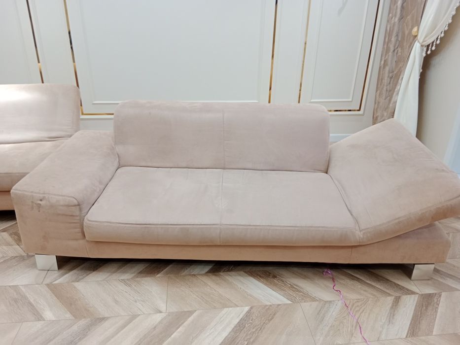 Продам срочно диван с креслой!