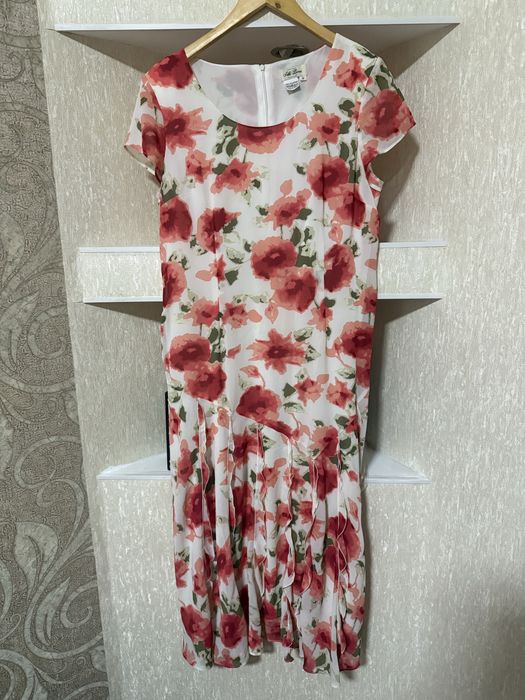 продам летное платье 44-46