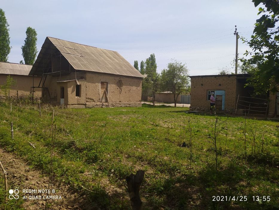 Bostonliqda uy sotiladi 9 sotiq