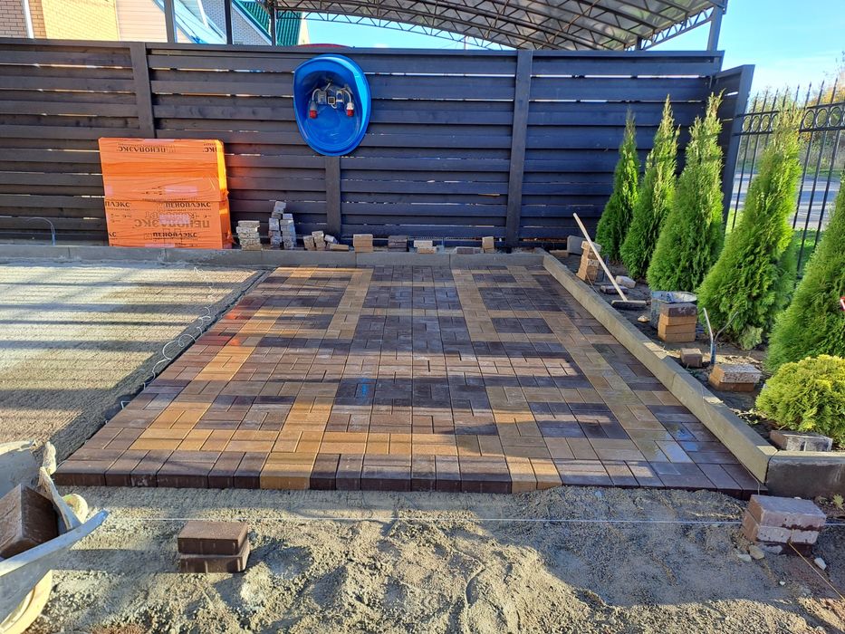 Укладка тротуарной плитки