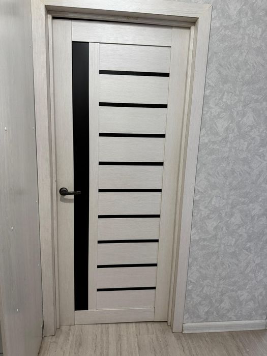 Продам двери межкомнатные.