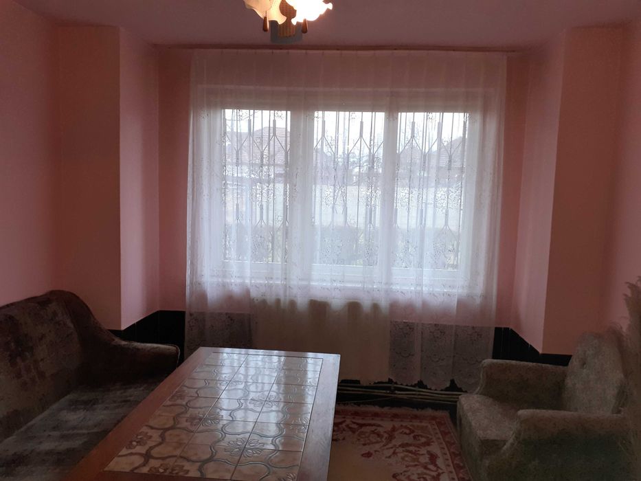 Apartament 2 camere de închiriat Hunedoara zona Teatru