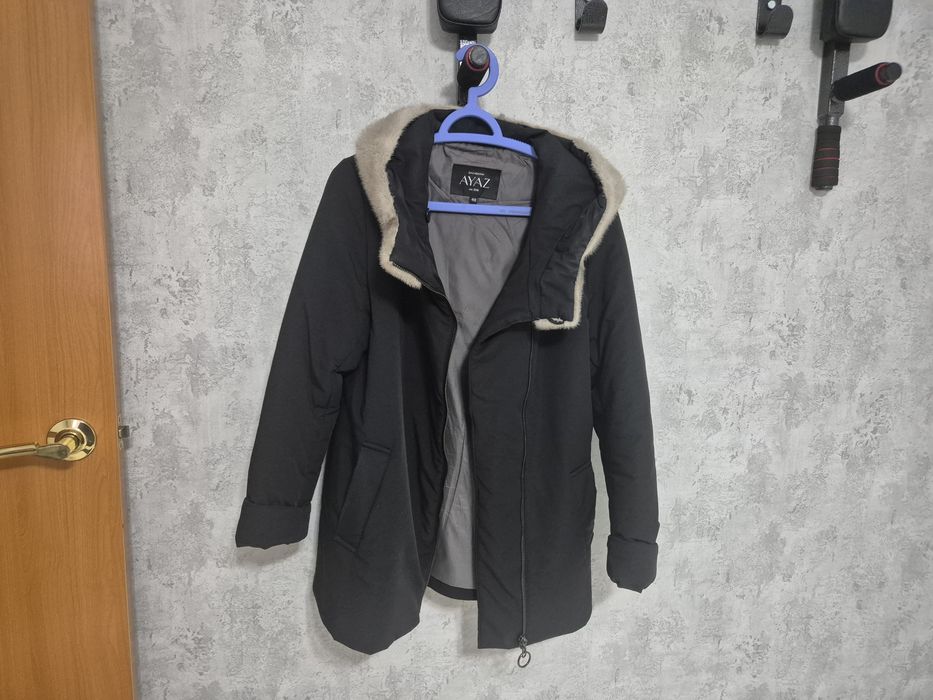 Продам женскую парку