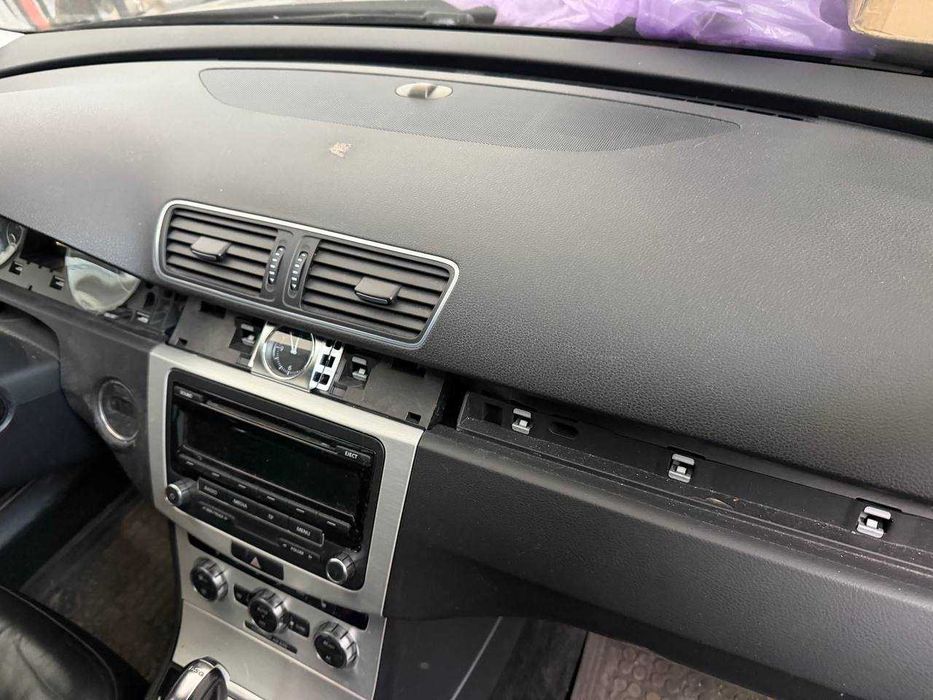 Plansa Bord VW PASSAT B7 CC facelift Kit complet cu airbag sofer airbag pasager si centuri