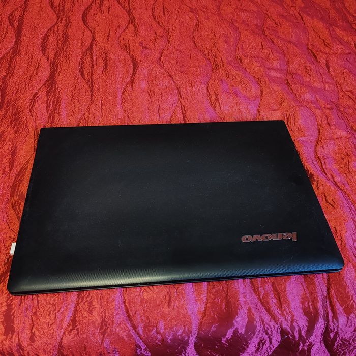 Лаптопи Asus Transformer 13"  u Lenovo 15,6". Като нови