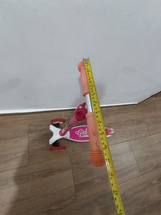 Vând trotinetă fete