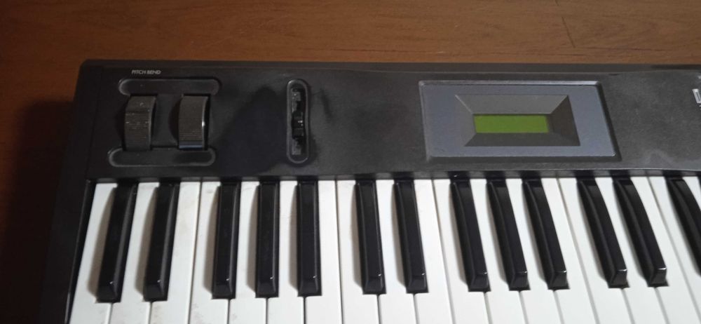 Синтезатор Korg X5D