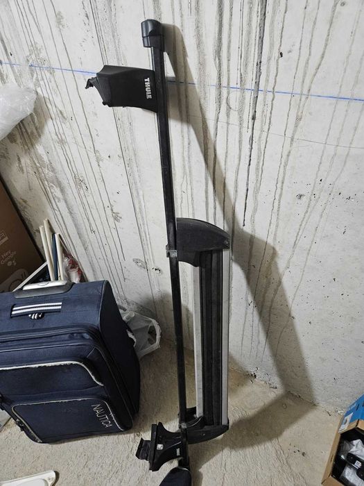 Bare transversale portbagaj Thule