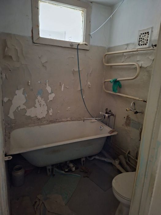 Продам 2 комнатную  квартиру