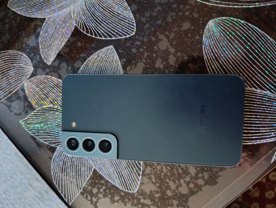 Самсунг с 22 имеидан утмаган россиядан келган