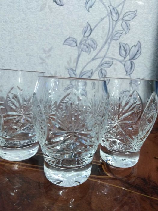 Продам хрусталь стопки 3 шт