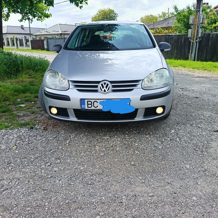 Vând golf 5  1.9 tdi