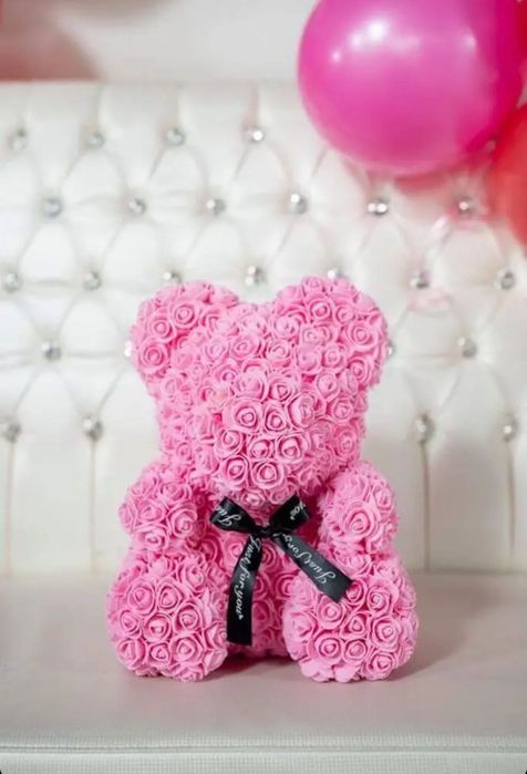 Мече с рози за любим човек