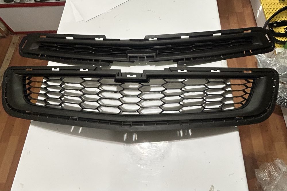 Решетка радиатора Cobalt