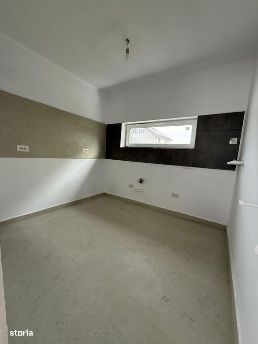 Casă de vânzare la preț redus - oportunitate excelentă!