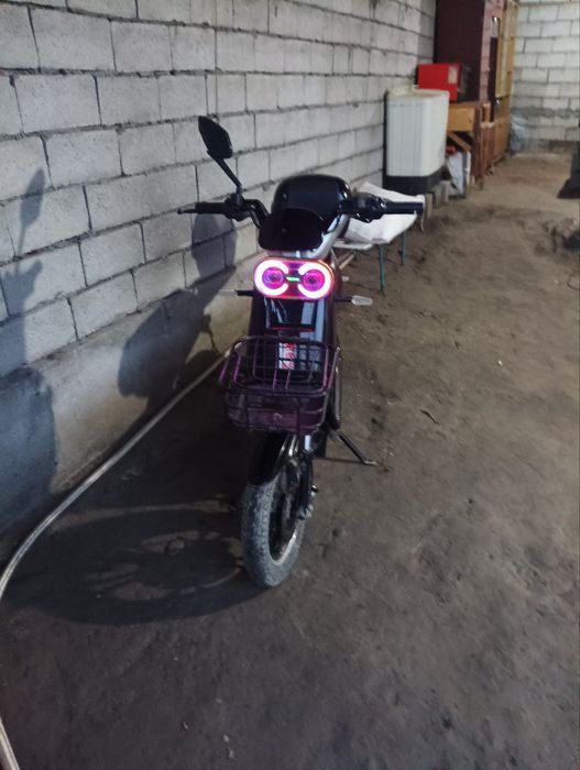 Скутер Деманш сотилади