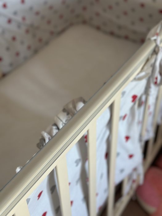 Манеж детская с маятником