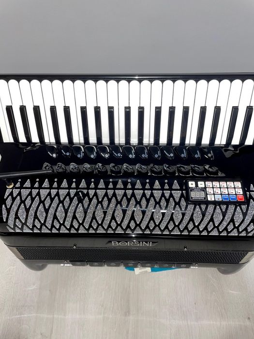 Vând acordeon italian Borsini cu MIDI