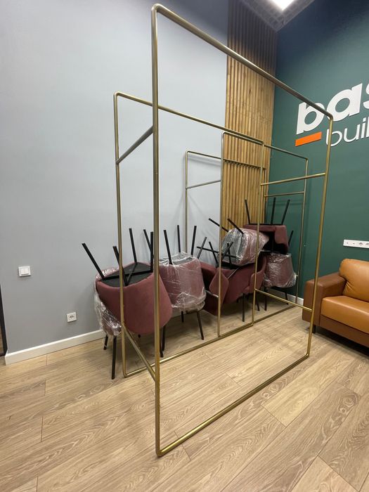 ПРОДАМ СРОЧНО стойки для одежды