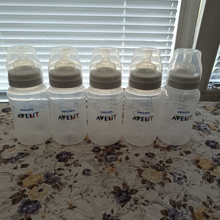 Бебешки шишета за мляко