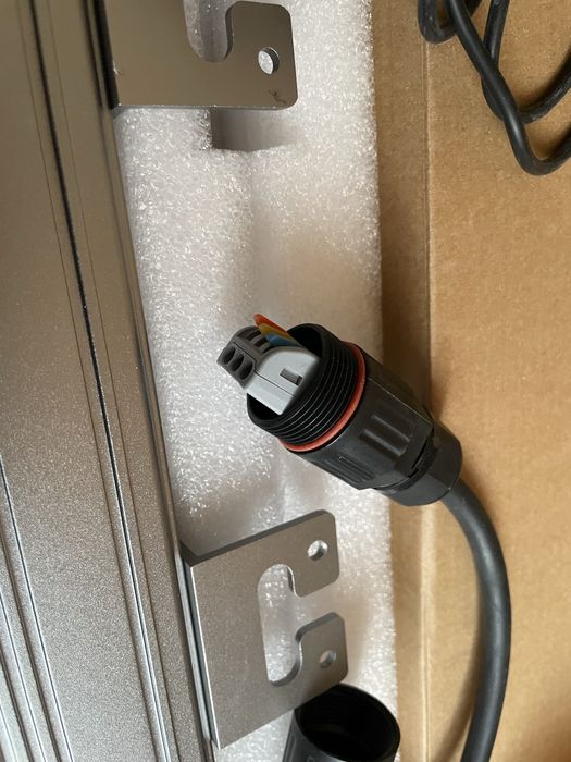 Соларен Микро инвертор с ограничител 1000w