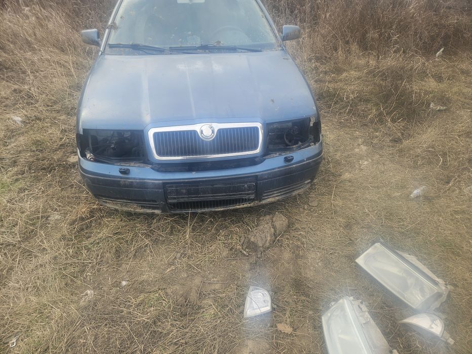 Faruri skoda Octavia 1 2004 an fabricație
