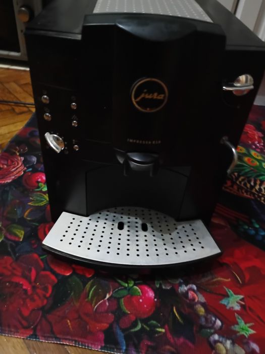 Aparat cafea defect Jura Impresa E10